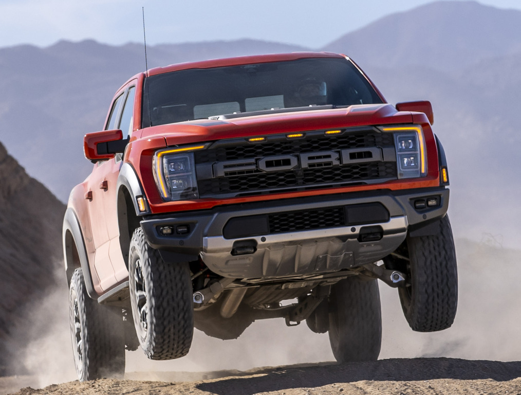 Ford renueva la extrema F-150 Raptor.