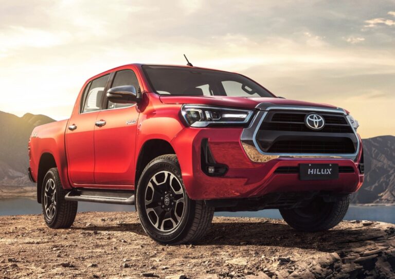 La rediseñada Toyota Hilux ya está en Colombia. DriveGear