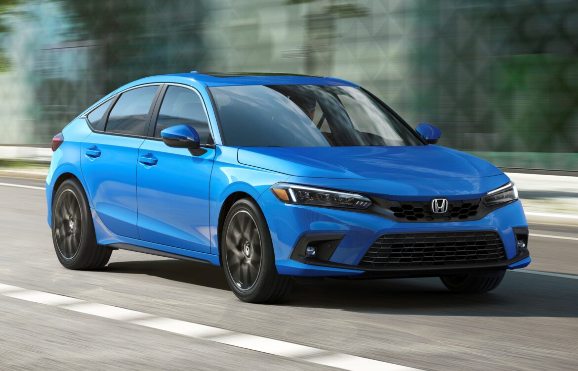 Honda presenta el nuevo Civic Hatchback que mantiene la caja manual