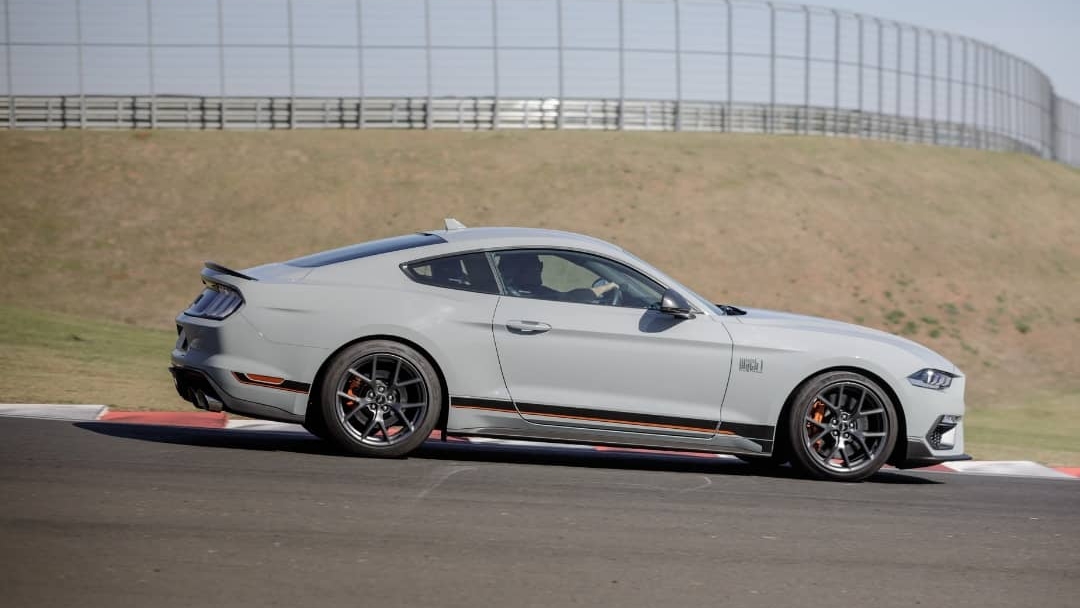 Llega a Colombia la versión deportiva del Mustang, el Mach 1.