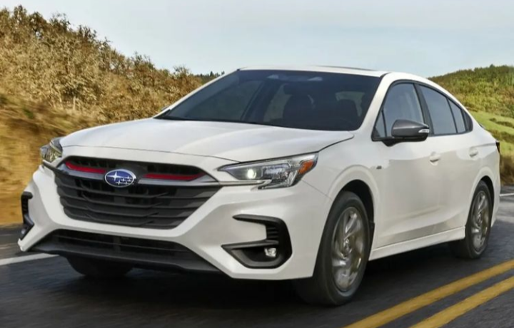 Nueva cara y mucho equipamiento para el rediseñado Subaru Legacy