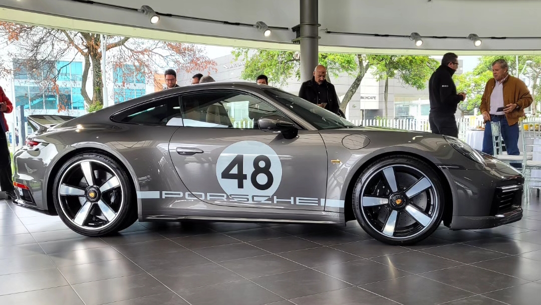 Lanzamiento Nacional: Porsche 911 Sport Classic.