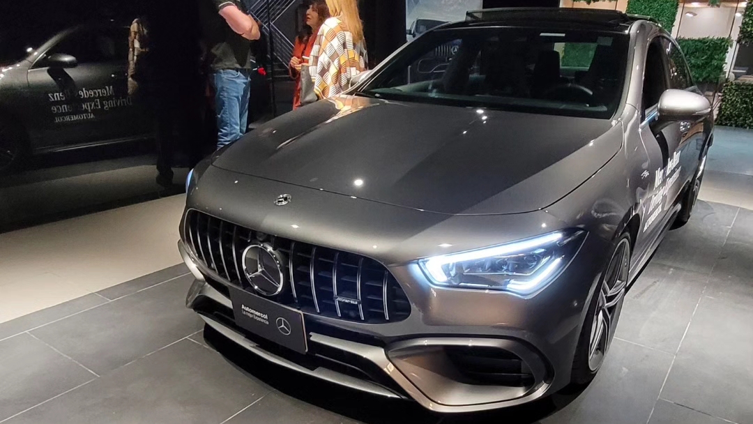 Ingeniería alemana al detalle en el Mercedes-AMG Service Clinic