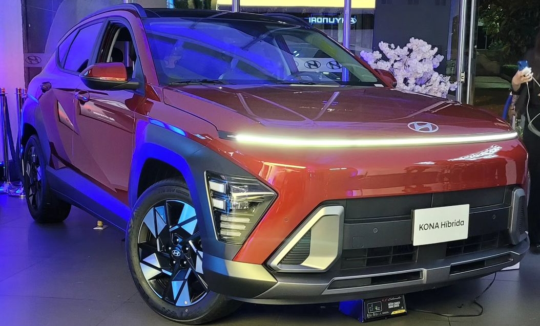 El nuevo Hyundai Kona Híbrido llega a Colombia con un look más futurista, más espacio y bien equipado.