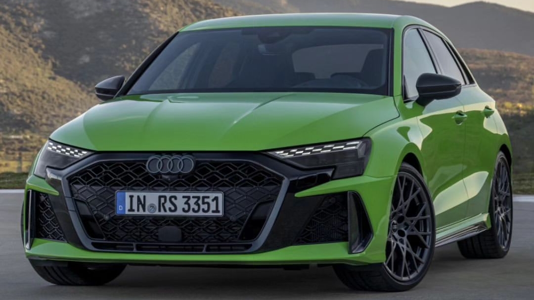 Audi renueva el RS 3 y le da un look más agresivo para romper los cronómetros en la pista