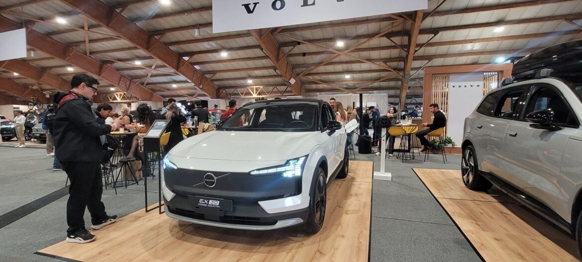 Volvo EX30 Cross Country: Uno de los SUV eléctricos más rápidos del segmento