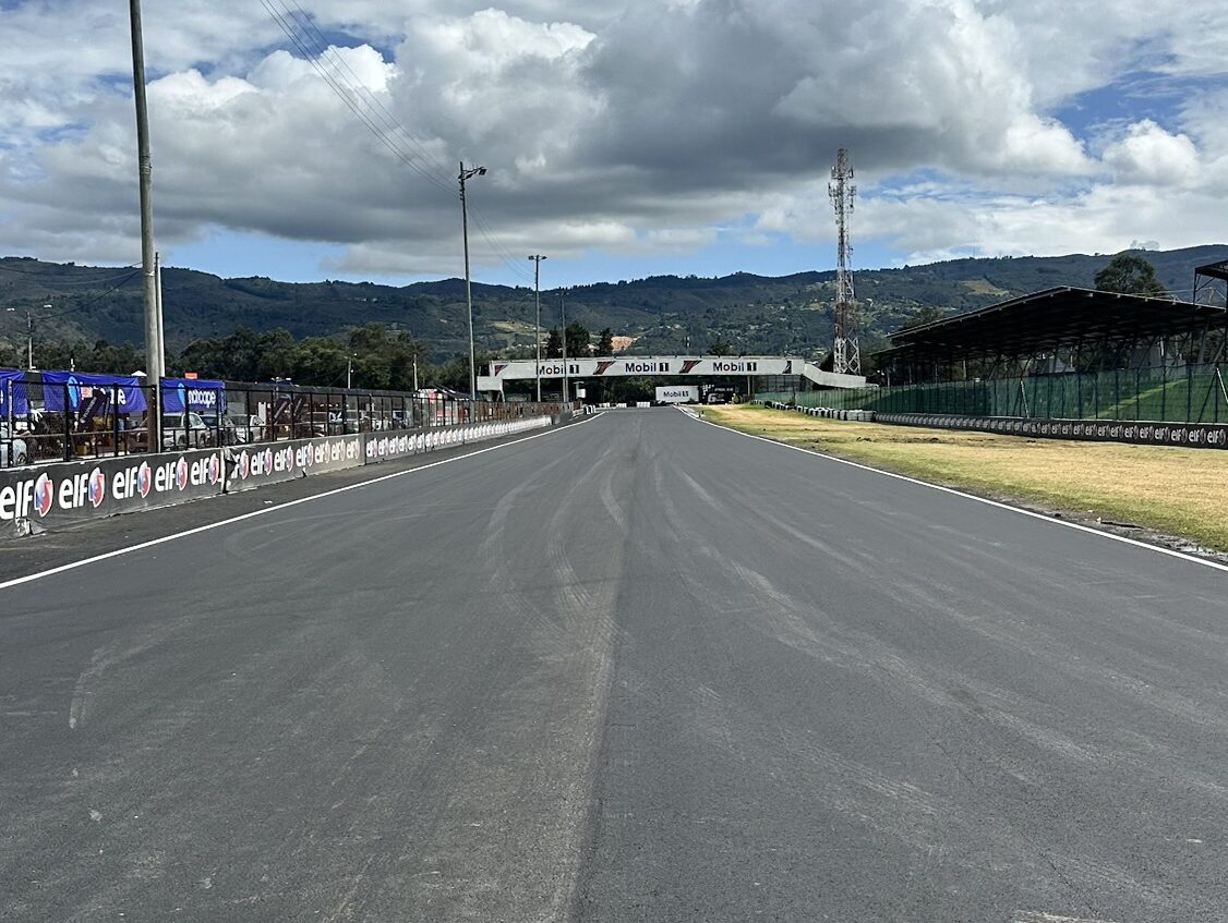 Nuevo asfalto en el Autódromo de Tocancipá