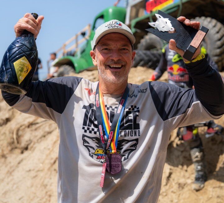 Daniel Fernández volverá a competir en Red Bull Romaniacs 2026 con el respaldo de CFMOTO Colombia