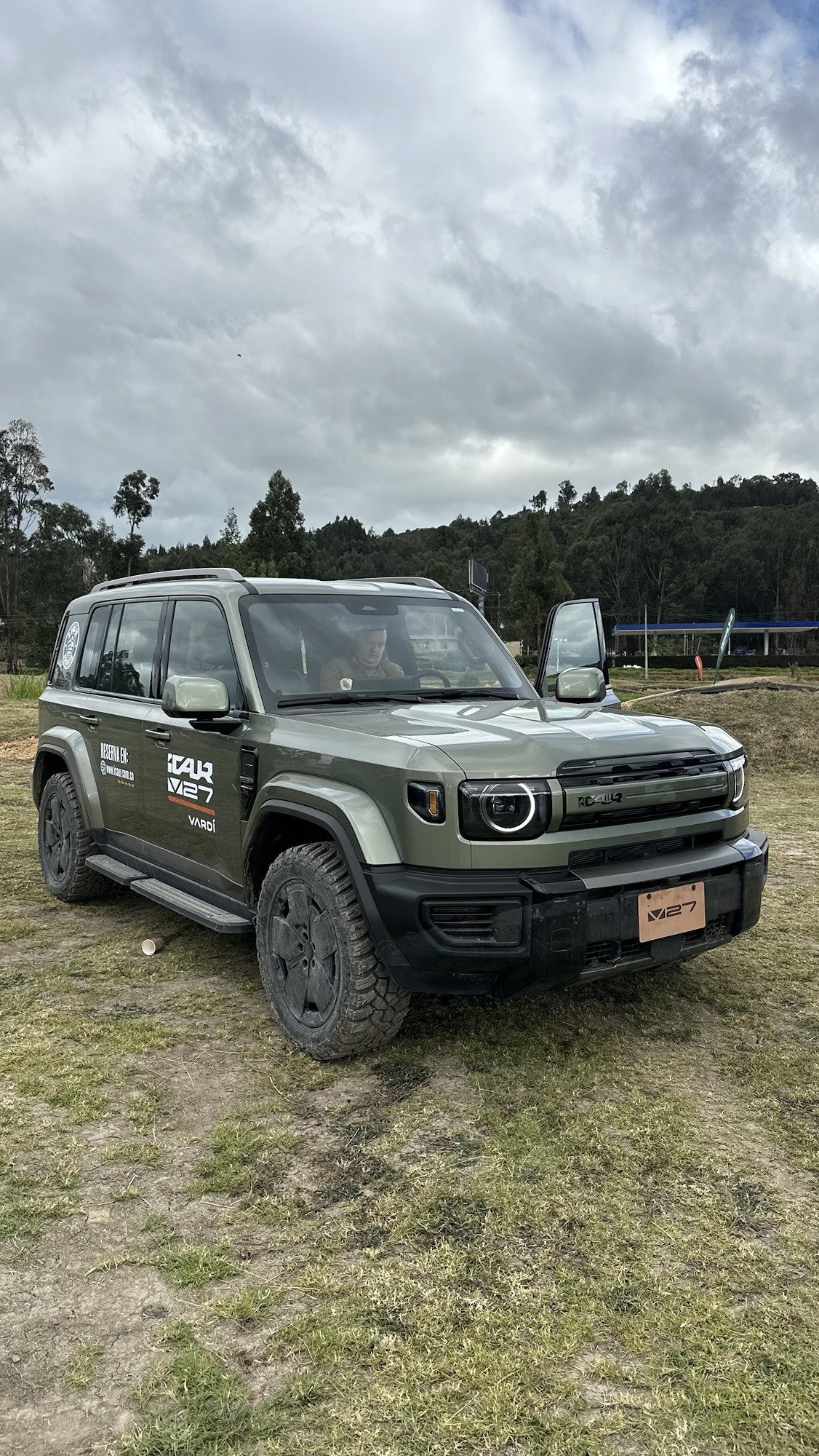 iCAUR llega a Colombia con V23 y V27: precios y versiones