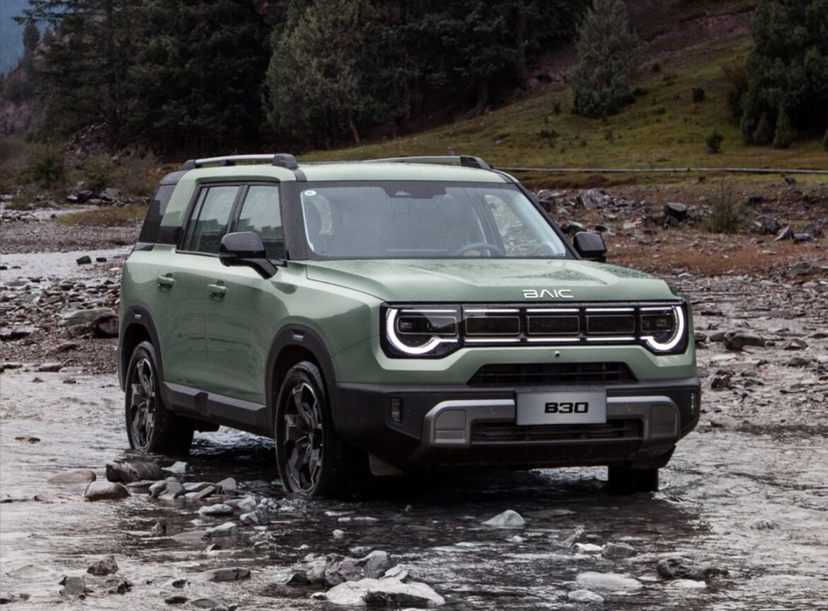 BAIC B30 HEV llega a Colombia: híbrido de 404 HP por $164.990.000
